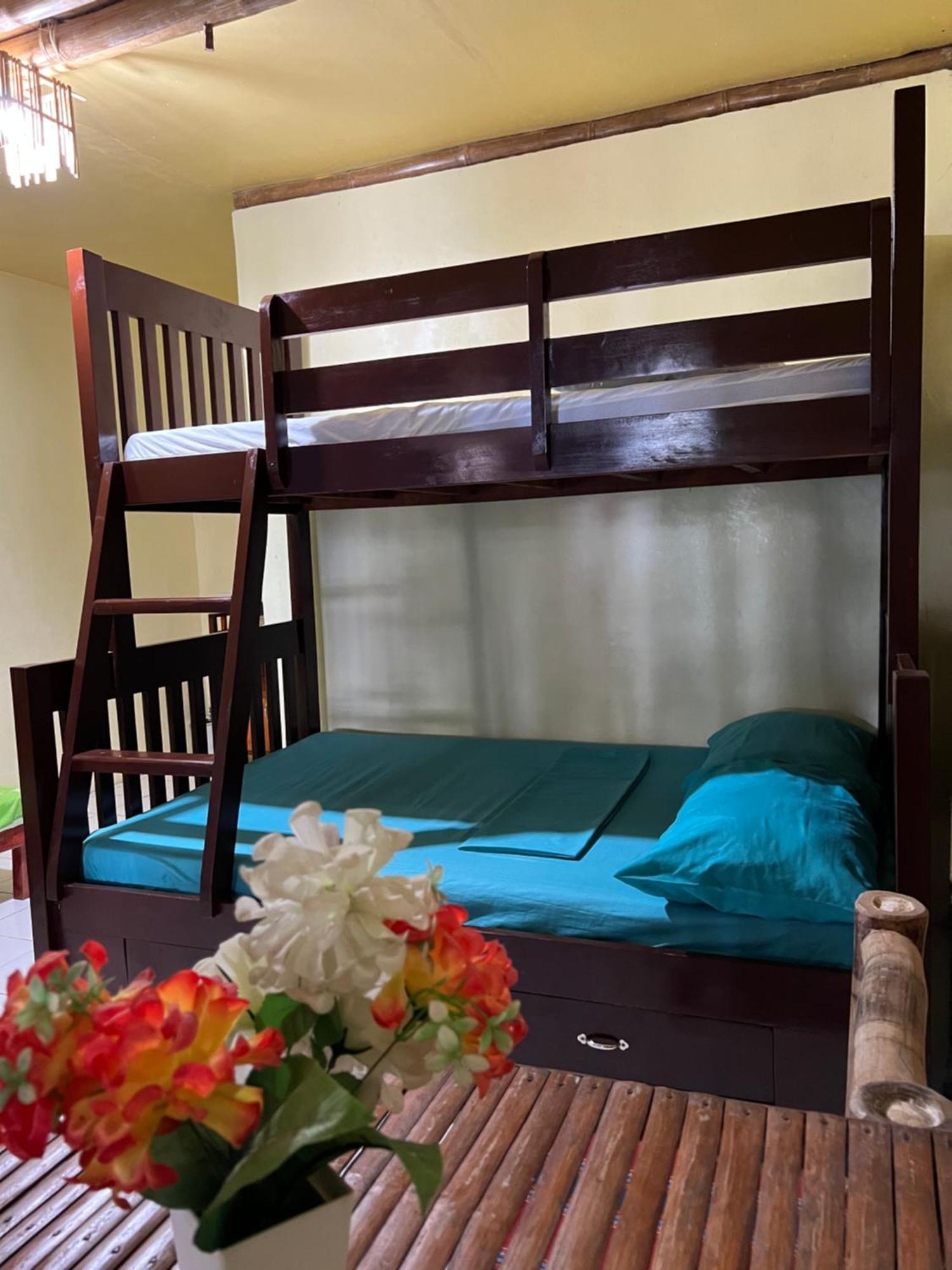 Carles Treasure Beach Resort מראה חיצוני תמונה