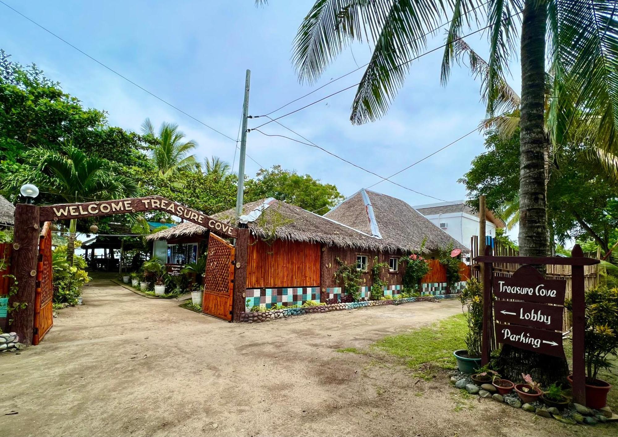 Carles Treasure Beach Resort מראה חיצוני תמונה
