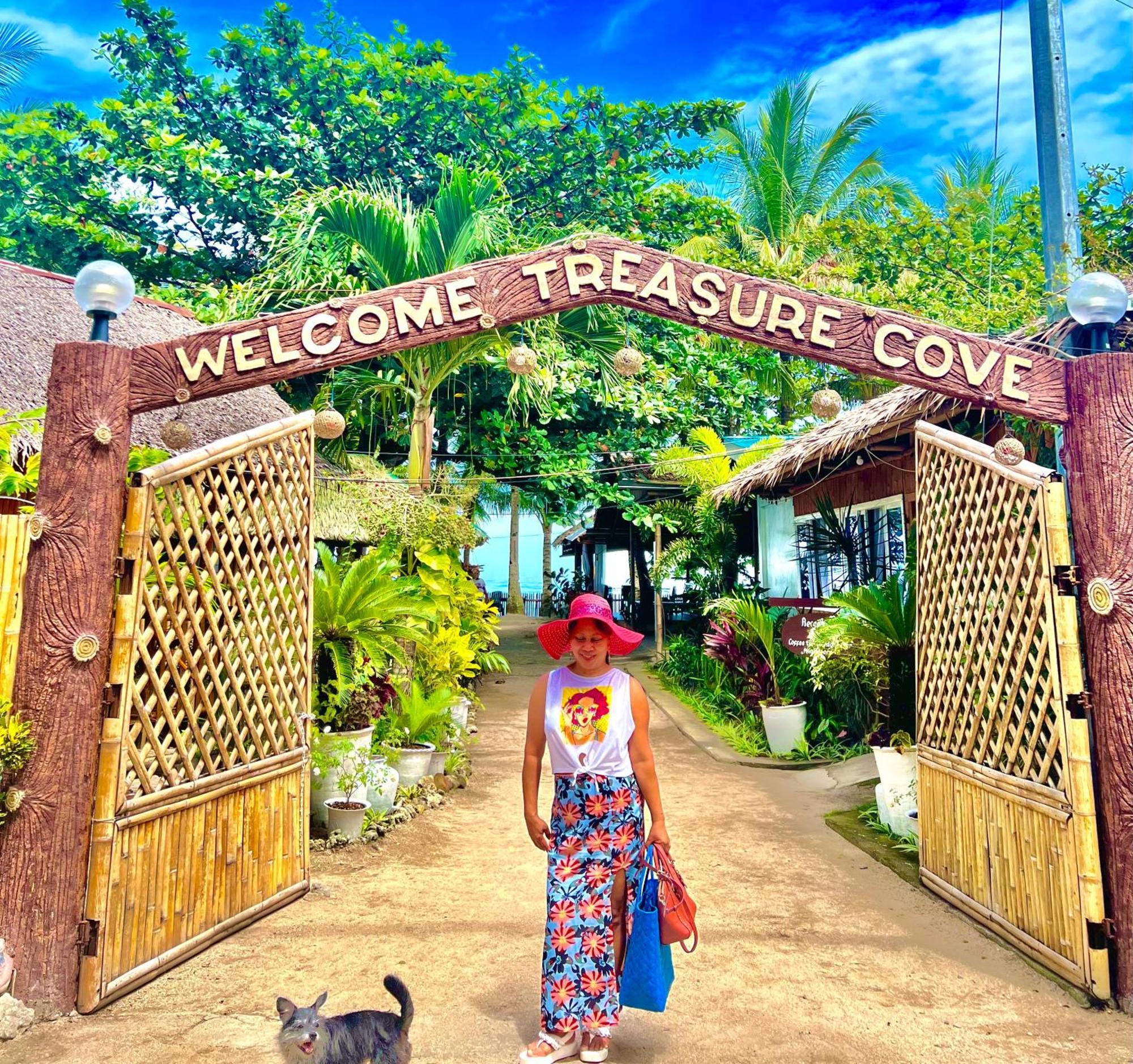 Carles Treasure Beach Resort מראה חיצוני תמונה