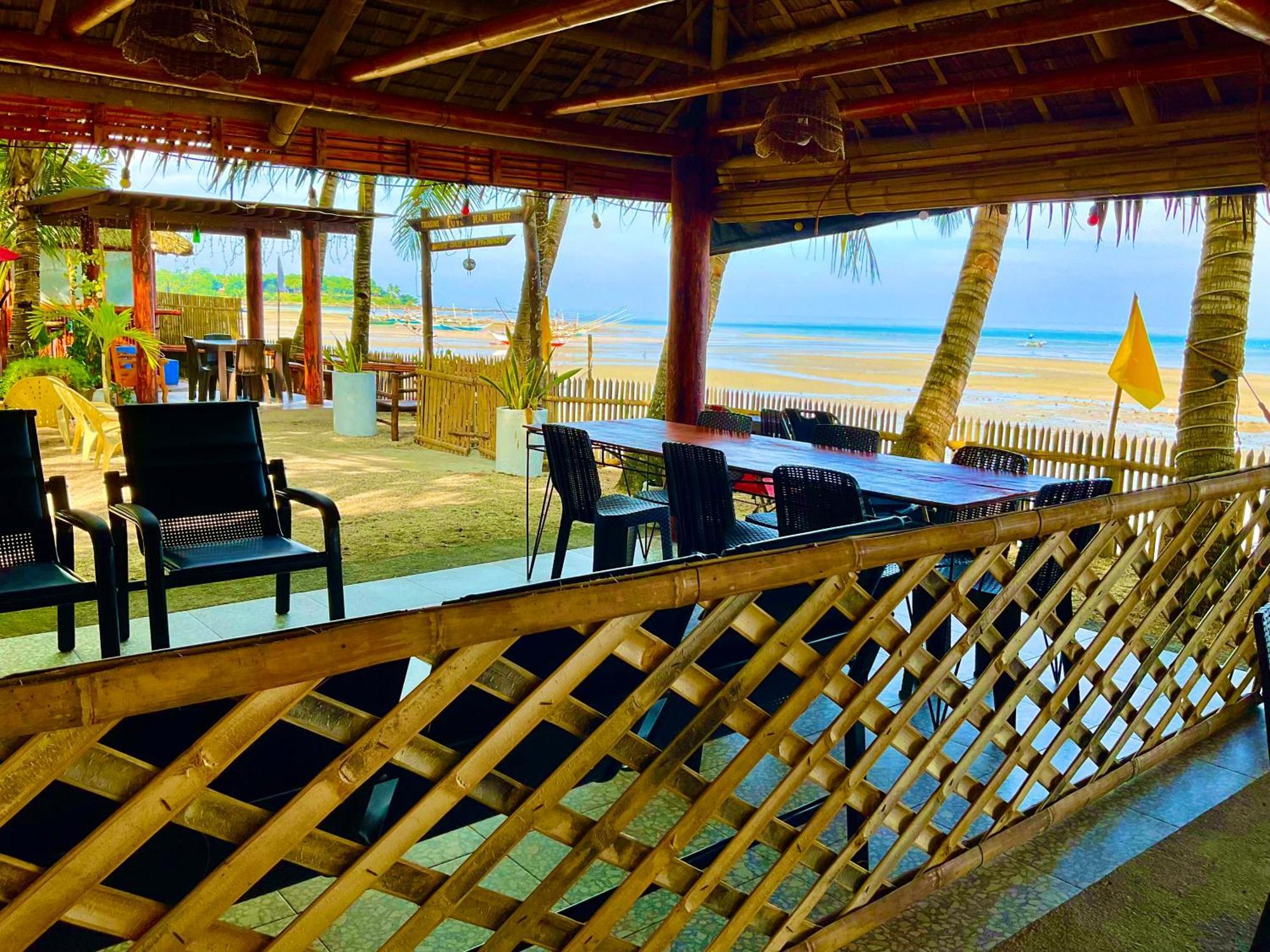 Carles Treasure Beach Resort מראה חיצוני תמונה