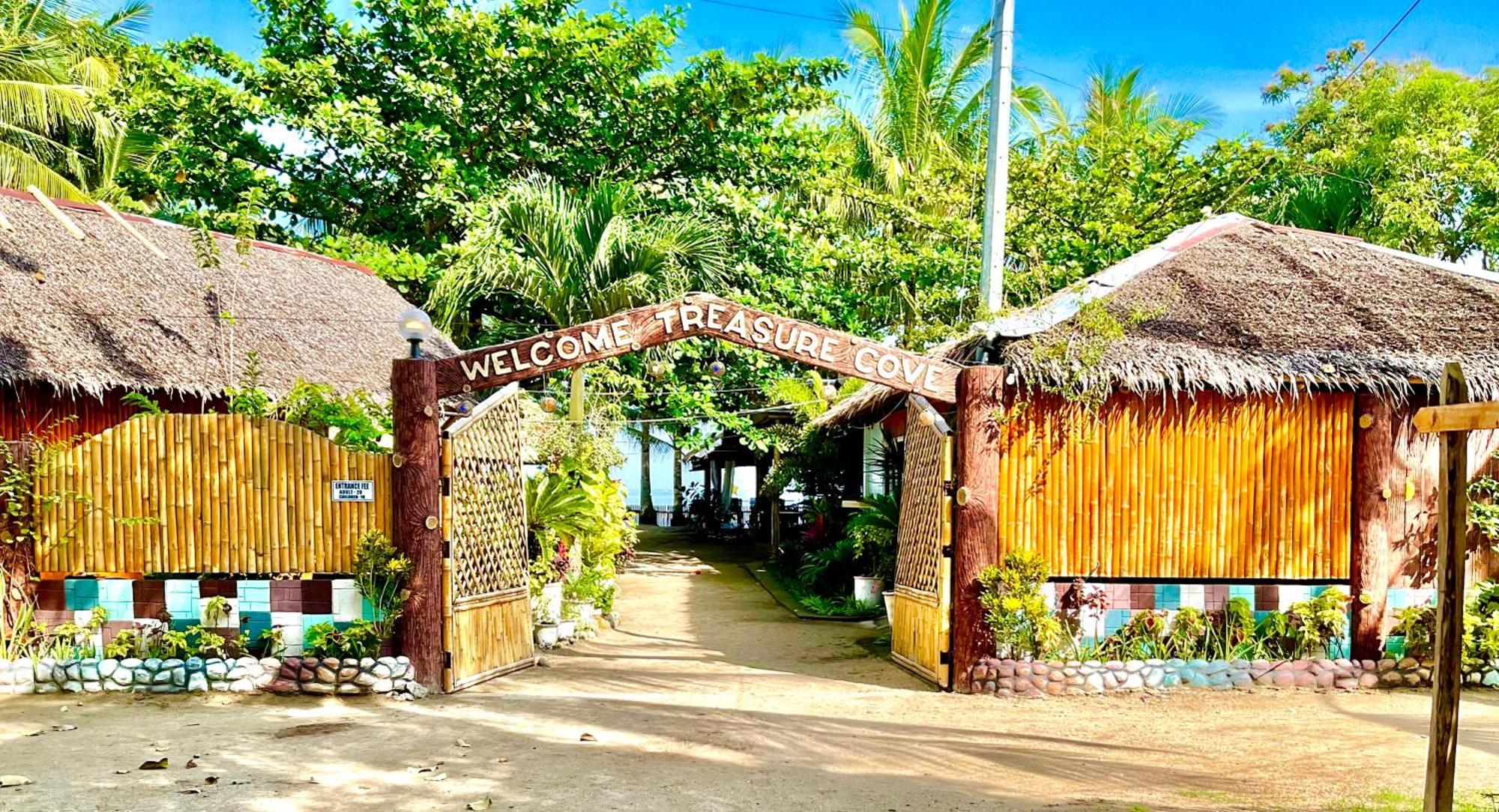 Carles Treasure Beach Resort מראה חיצוני תמונה