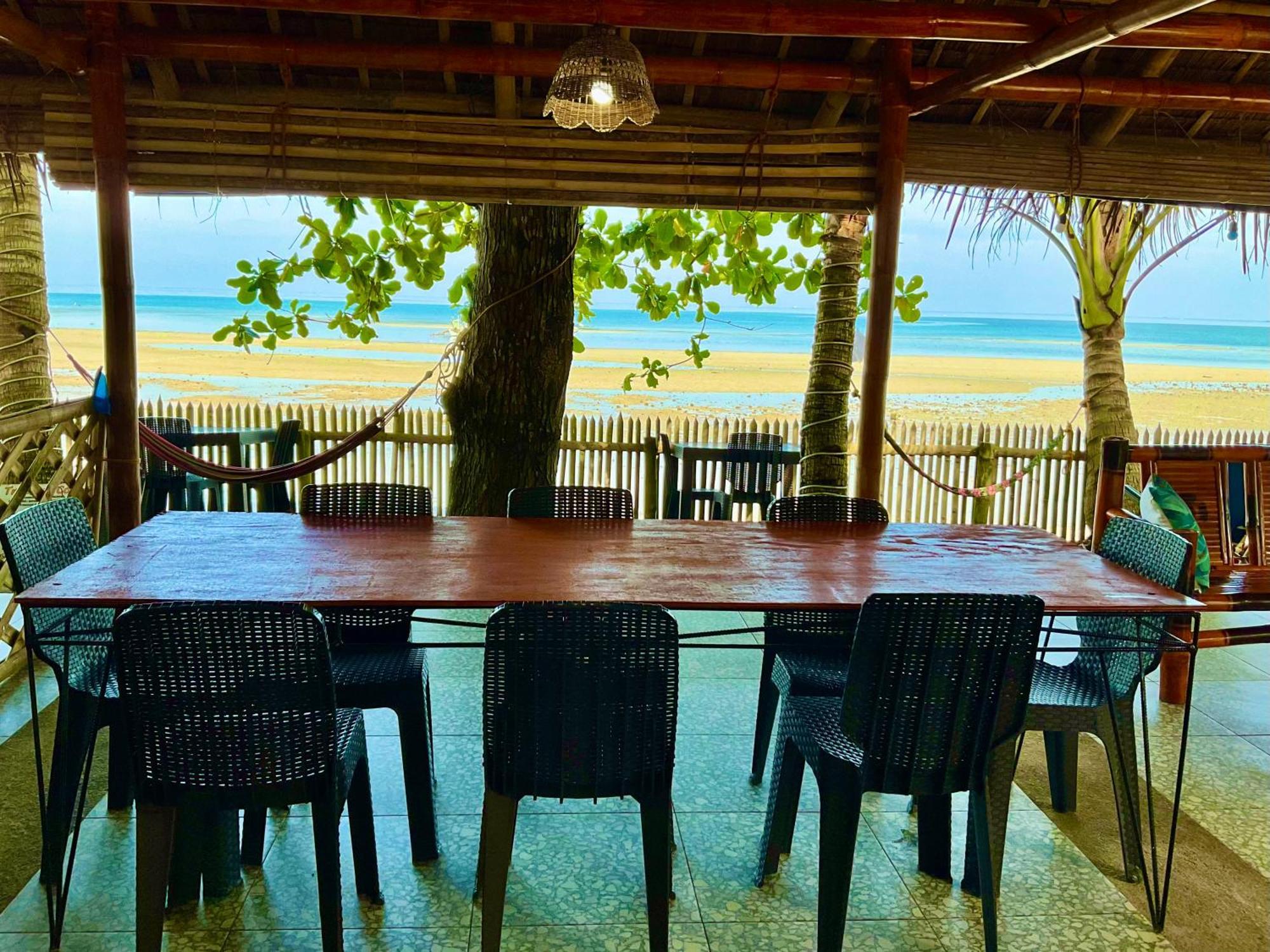 Carles Treasure Beach Resort מראה חיצוני תמונה