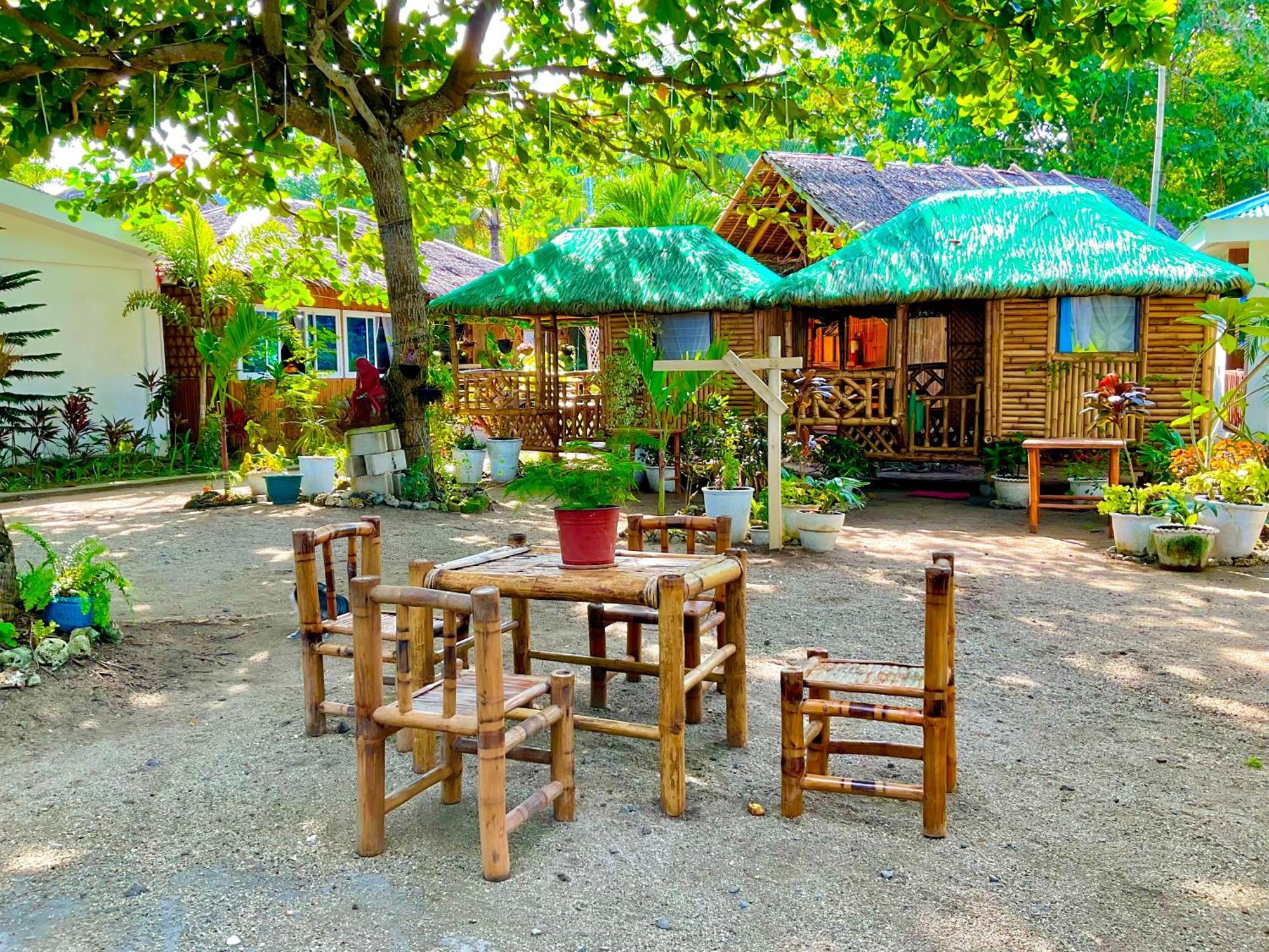 Carles Treasure Beach Resort מראה חיצוני תמונה